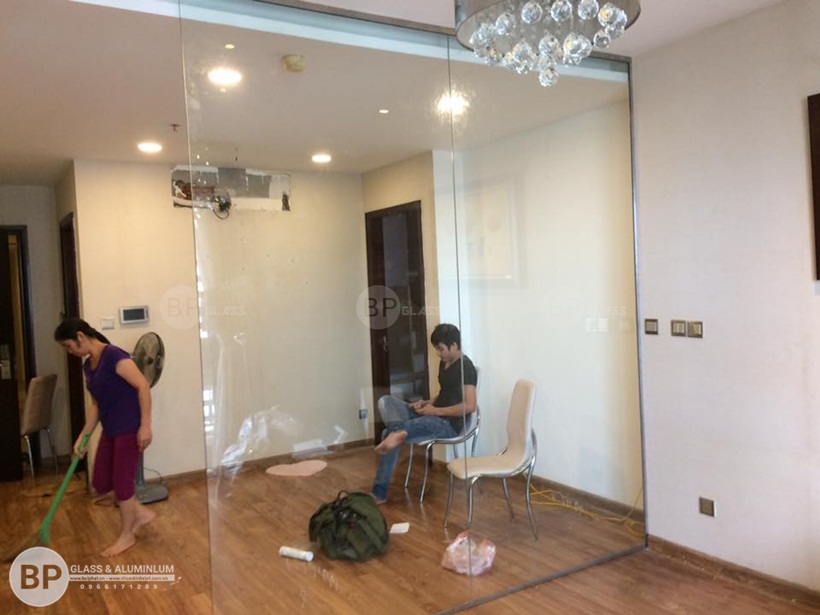 Lắp vách ngăn kính văn phòng Anh Hải T3 Timecity
